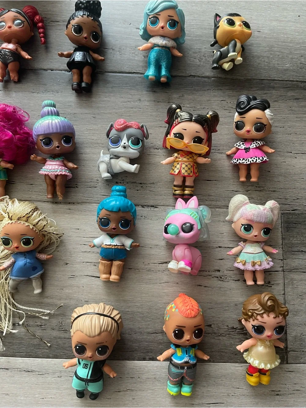 L.O.L. Surprise! Dolls/ Pets Collection Lot of 30